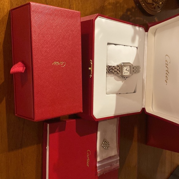 Cartier panther small watch. Like new condition includes everything! - Picture 15 of 15
